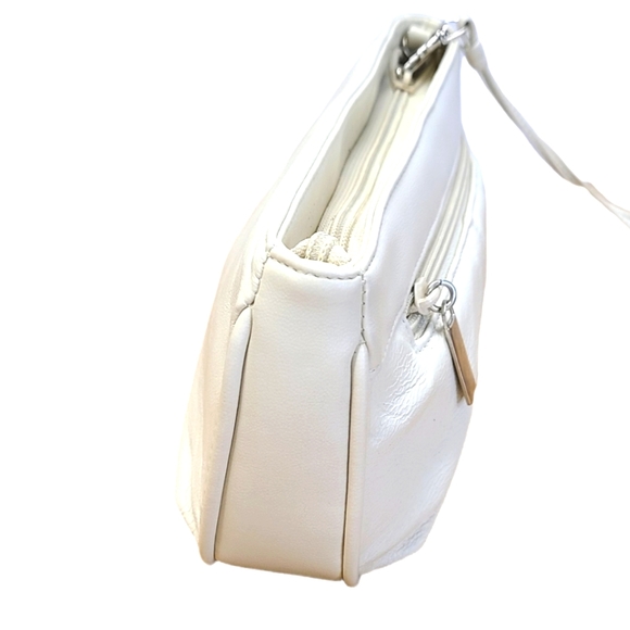 Worthington Cream Clutch - Picture 2 of 6